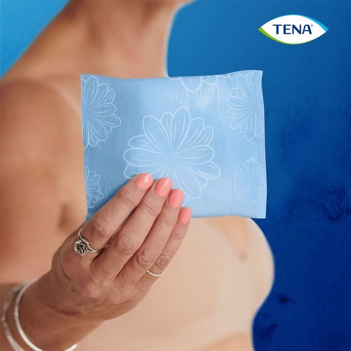 Multipack 6x TENA Discreet Extra Plus (629ml) 8 Pack